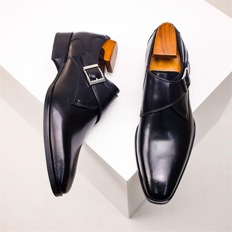 CARLO VESPUCCI LEATHER SHOES