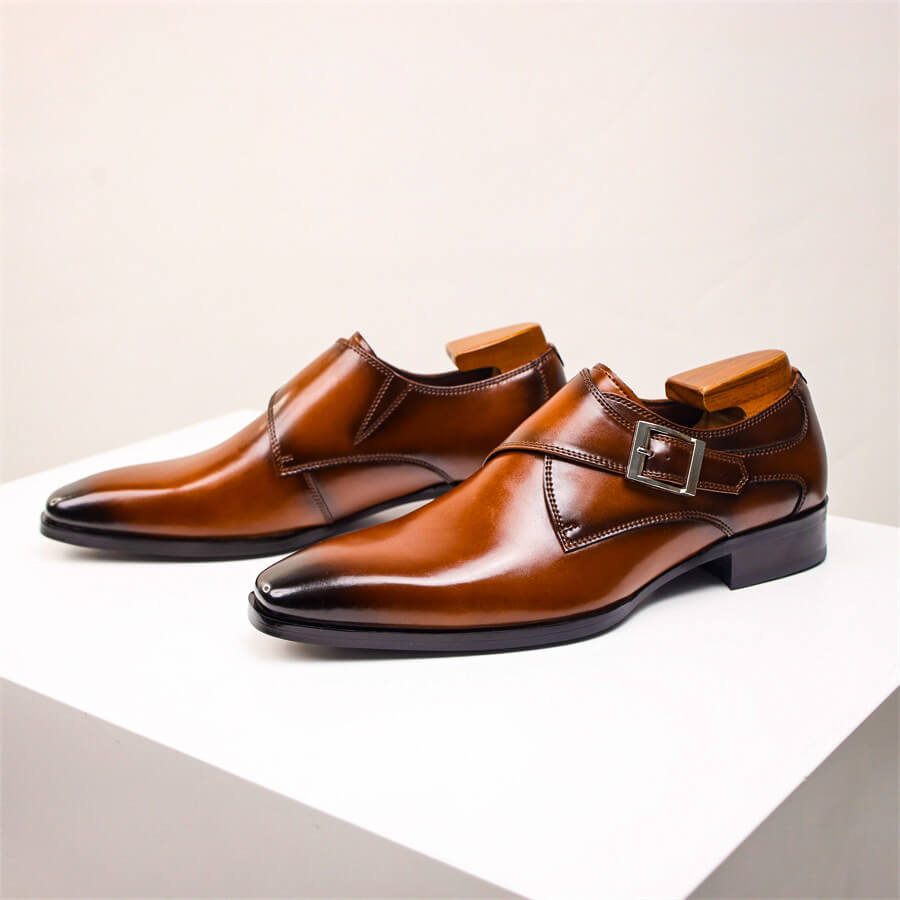 CARLO VESPUCCI LEATHER SHOES