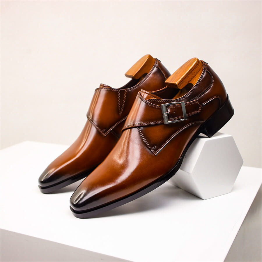 CARLO VESPUCCI LEATHER SHOES