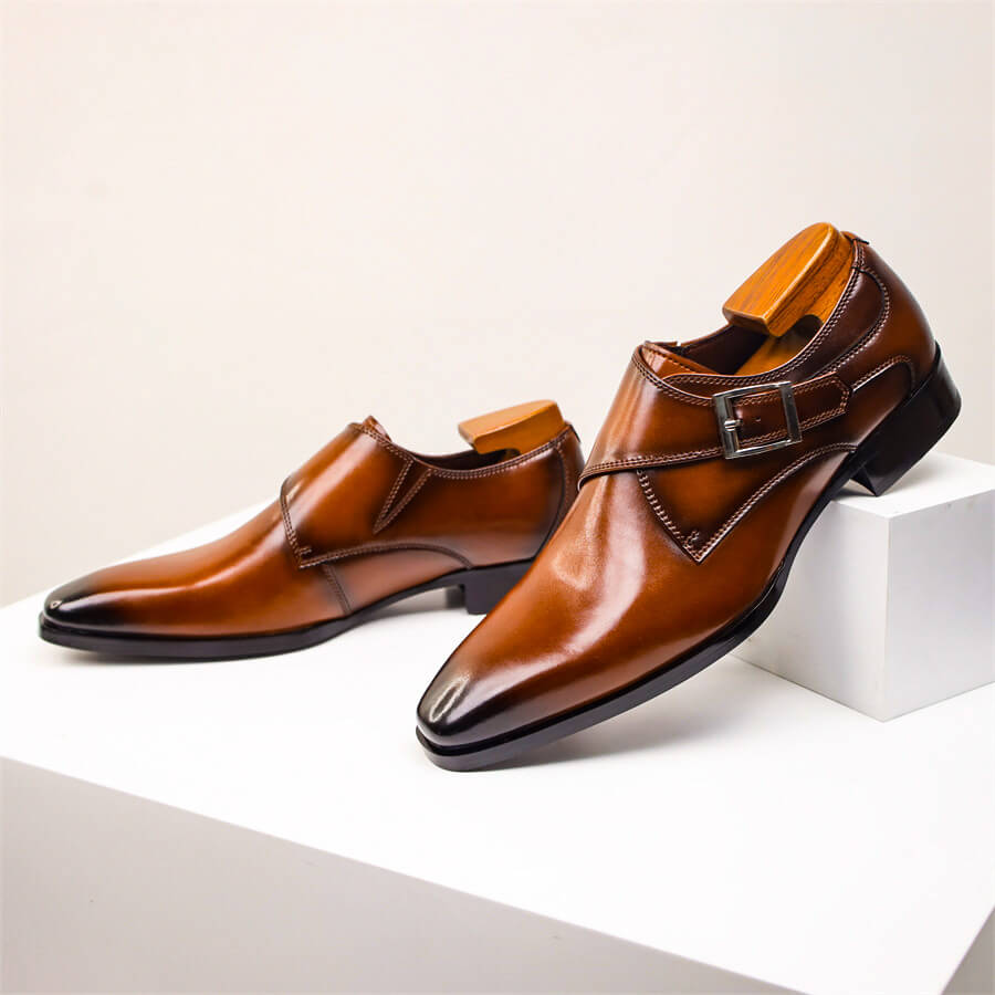 CARLO VESPUCCI LEATHER SHOES