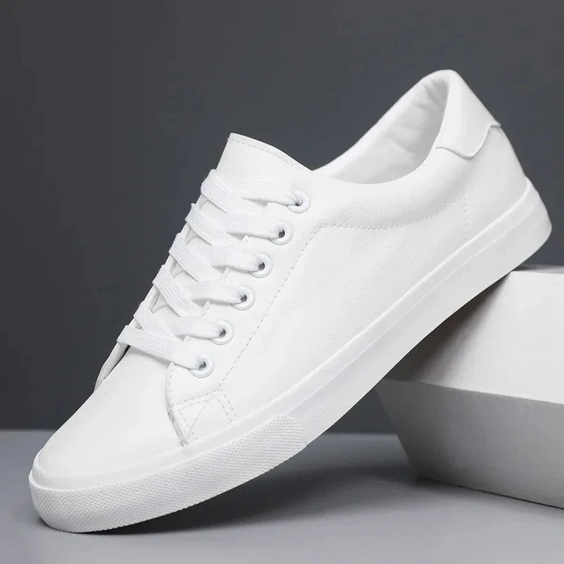TITAN THICK-FORM SNEAKER