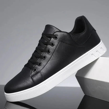 TITAN THICK-FORM SNEAKER
