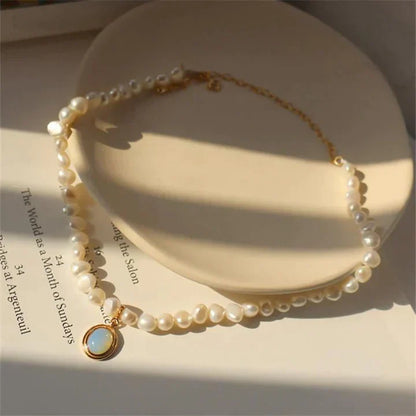 Pearl Necklace with Moonstone in Gold