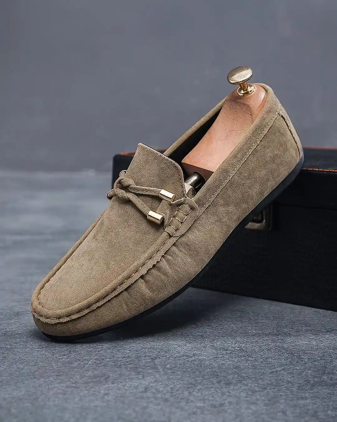 BARNSBURY SUEDE DRIVER
